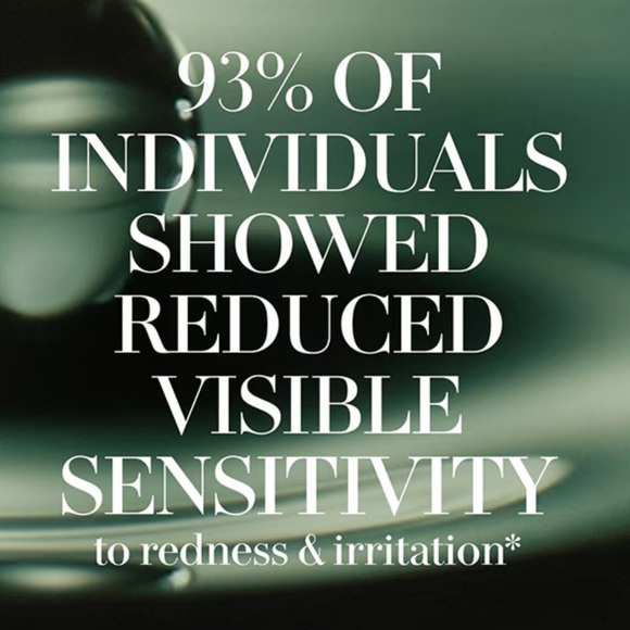 The La Mer New Treatment Lotion - Picture 2 of 3